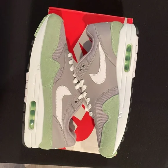 Nike Air Max One - Picture 3 of 8